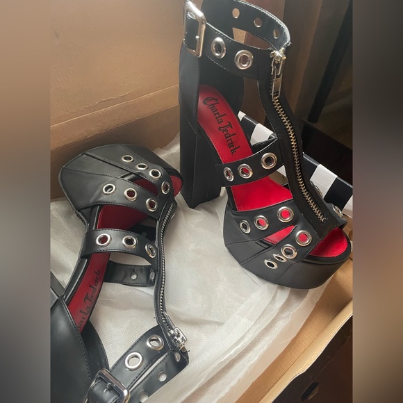 Charla Tedrick Heels Platform - Picture 1 of 5